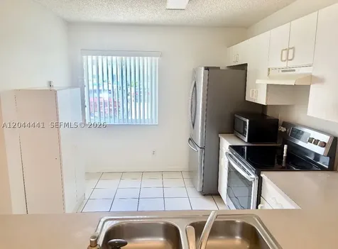 829 NW 208th Way Pembroke Pines FL 33029