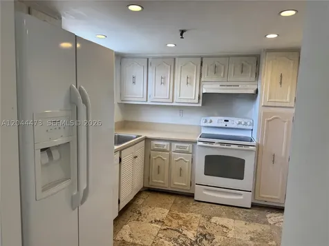 1345 West Avenue Miami Beach FL 33139