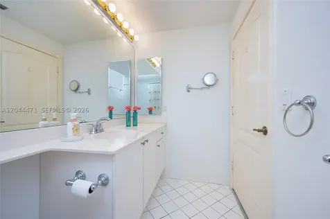 10750 NW 66th Street Doral FL 33178