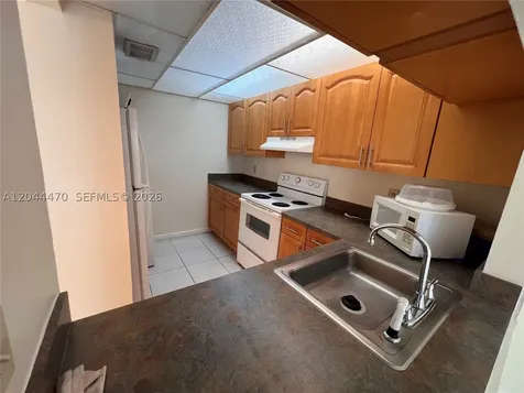 451 NW 100th Place Pembroke Pines FL 33024