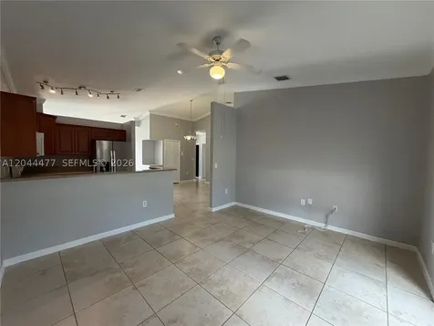 7753 NW 201st Terrace Hialeah FL 33015