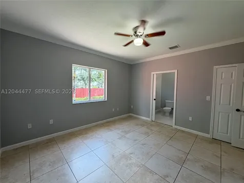 7753 NW 201st Terrace Hialeah FL 33015