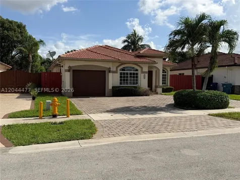 7753 NW 201st Terrace Hialeah FL 33015