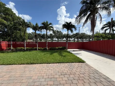 7753 NW 201st Terrace Hialeah FL 33015