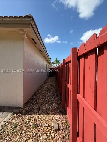 7753 NW 201st Terrace Hialeah FL 33015