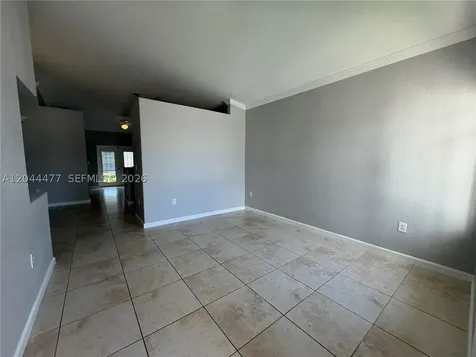 7753 NW 201st Terrace Hialeah FL 33015