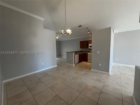 7753 NW 201st Terrace Hialeah FL 33015