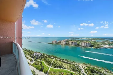300 S Pointe Drive Miami Beach FL 33139