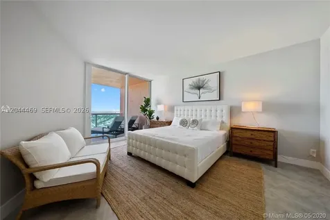 300 S Pointe Drive Miami Beach FL 33139