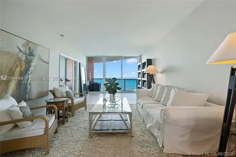 300 S Pointe Drive Miami Beach FL 33139