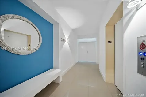 300 S Pointe Drive Miami Beach FL 33139