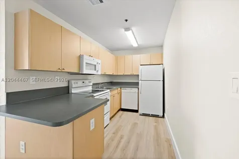 437 SW 7th Street Miami FL 33130