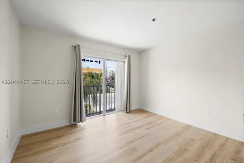 437 SW 7th Street Miami FL 33130