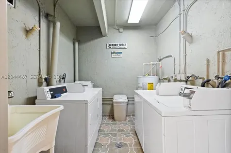 437 SW 7th Street Miami FL 33130