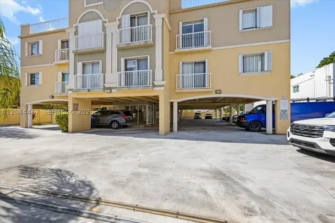 437 SW 7th Street Miami FL 33130