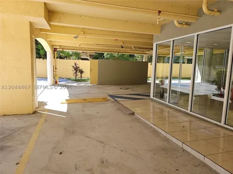 437 SW 7th Street Miami FL 33130