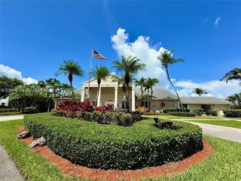 1044 S Independence Drive Homestead FL 33034
