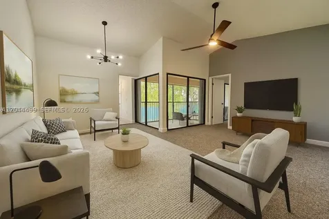 1044 S Independence Drive Homestead FL 33034