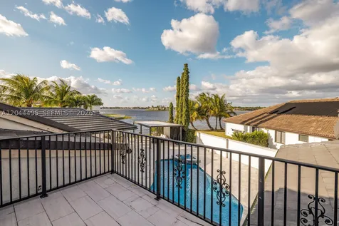 3910 SW 186th Terrace Miramar FL 33029