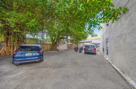 1521 SW 7th Street Miami FL 33135