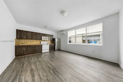 1521 SW 7th Street Miami FL 33135