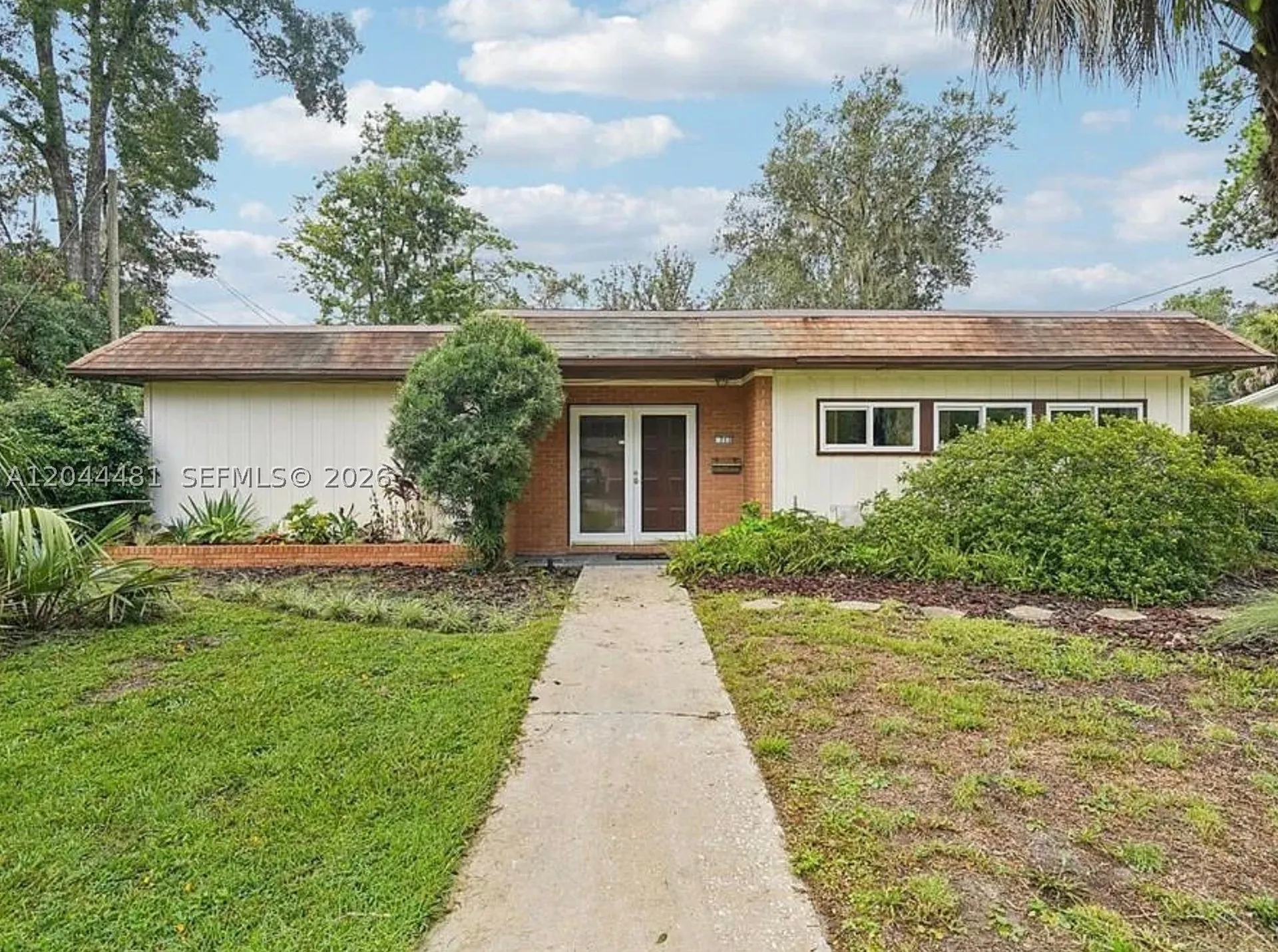 711 NE 6th Place Other City - In The State Of Florida FL 32601