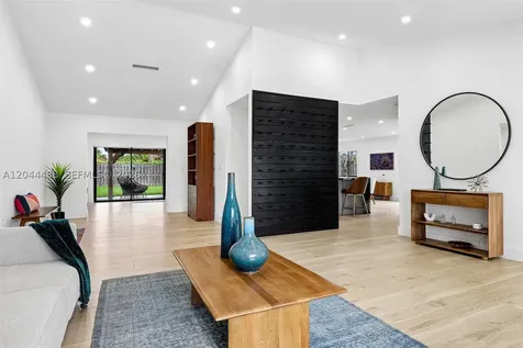 6816 SW 89th Court Miami FL 33173