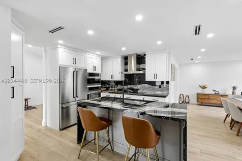 6816 SW 89th Court Miami FL 33173