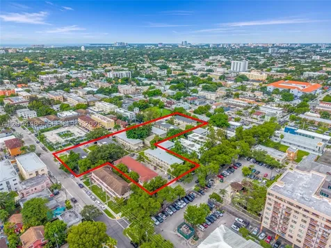 931 SW 3rd Street Miami FL 33130