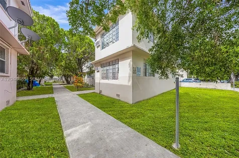 931 SW 3rd Street Miami FL 33130