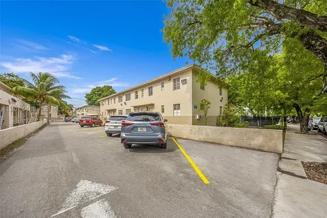 931 SW 3rd Street Miami FL 33130