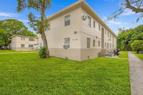 931 SW 3rd Street Miami FL 33130