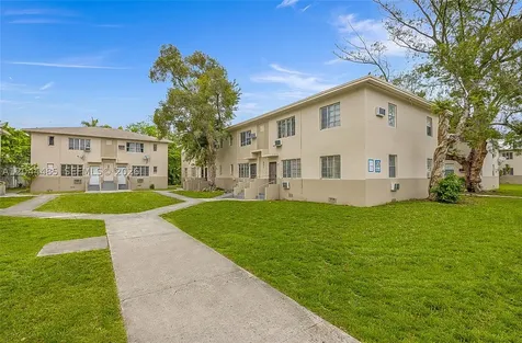 931 SW 3rd Street Miami FL 33130