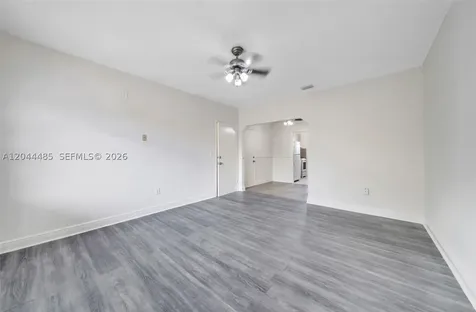 931 SW 3rd Street Miami FL 33130