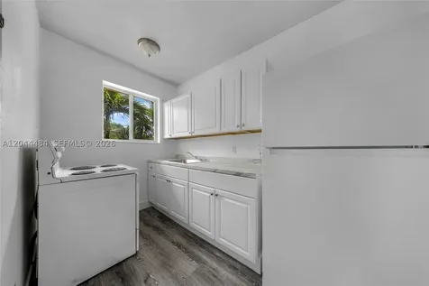 731 SW 5th Street Miami FL 33130