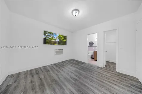 731 SW 5th Street Miami FL 33130