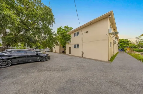 731 SW 5th Street Miami FL 33130