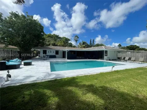 2115 Alamanda Drive North Miami FL 33181