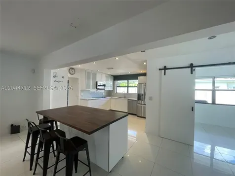 2115 Alamanda Drive North Miami FL 33181