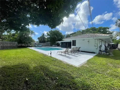 2115 Alamanda Drive North Miami FL 33181