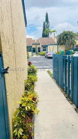 7394 NW 34th Street Lauderhill FL 33319