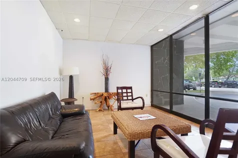 6900 Bay Drive Miami Beach FL 33141