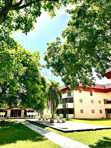 10901 N Kendall Drive Miami FL 33176