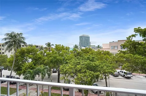6900 Bay Drive Miami Beach FL 33141
