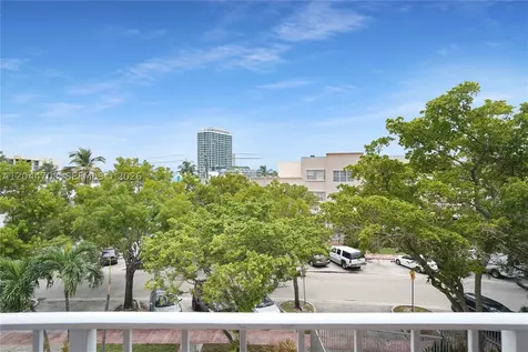6900 Bay Drive Miami Beach FL 33141