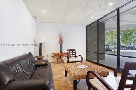 6900 Bay Drive Miami Beach FL 33141