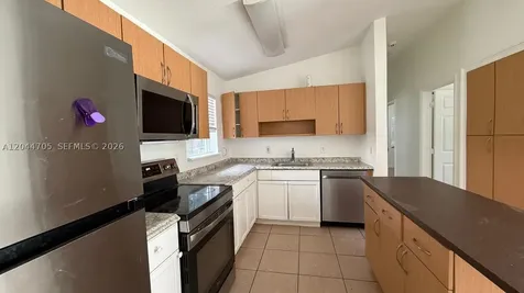 1525 NW 18th Court Fort Lauderdale FL 33311