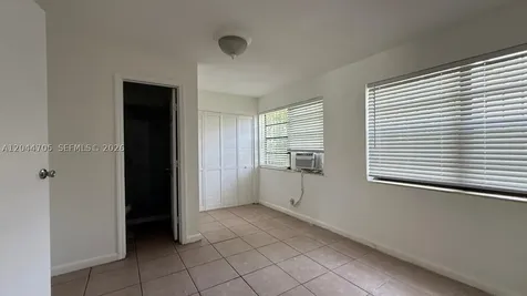 1525 NW 18th Court Fort Lauderdale FL 33311