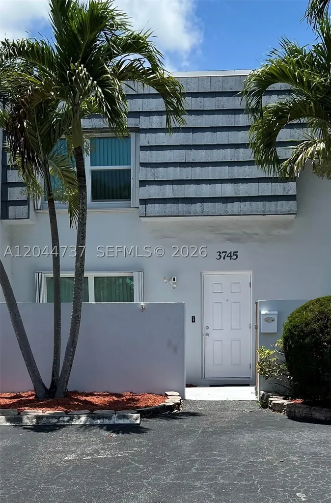 3745 SW 59th Avenue Davie FL 33314