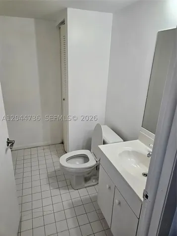 20 San Simeon Way Miami FL 33179